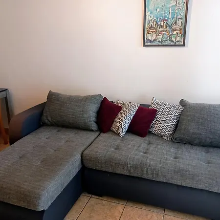 Leo Apartman *